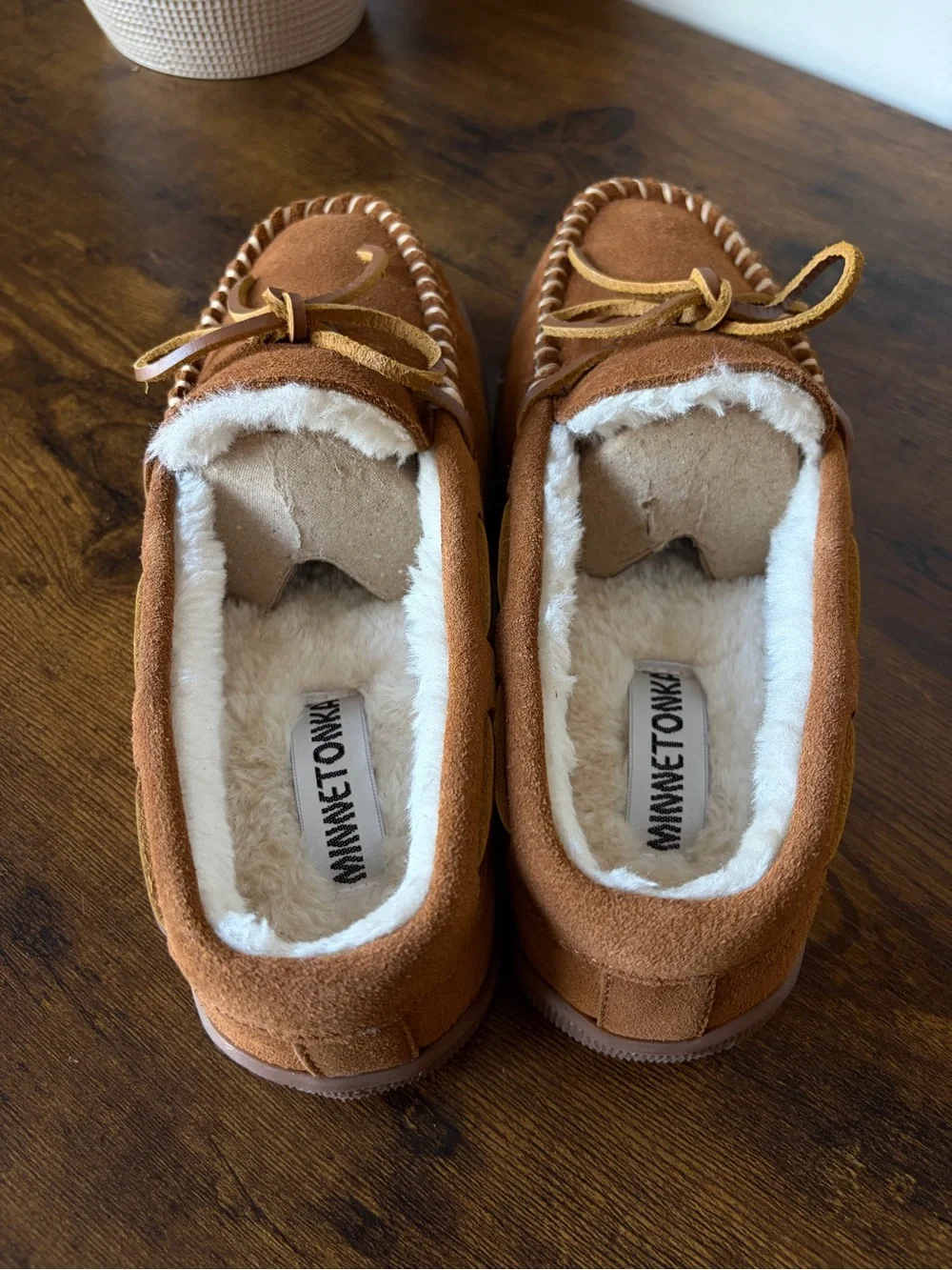 Minnetonka Suede Moccasins Slippers Loafers Western Men’s 7.5 Women’s 9.5